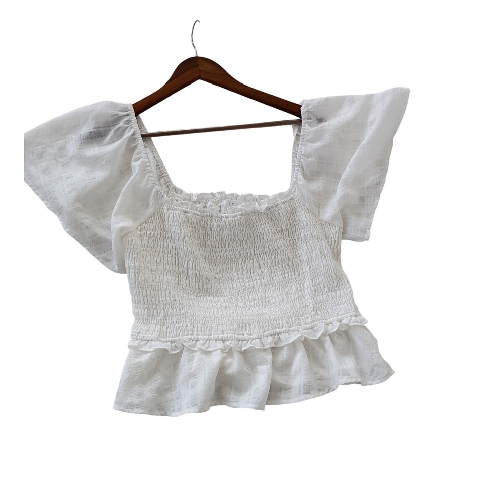 ASTR‎ The Label White Smocked Peplum Top M Coquette Cottagecore Puff Sleeve Lace